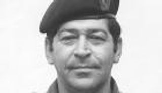 بالصور.. طفل عراقي حرمته "الرشوة" من رئاسة إسرائيل