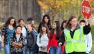 بالفيديو.. 13 نصيحة للتوعية من مخاطر المرور في أيام الدراسة