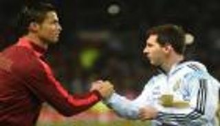 تشافي: رونالدو أفضل من ميسي عند جمهور الريال فقط