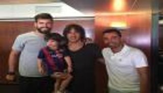 تشافي يختار مجلسا لإدارة برشلونة من النجوم