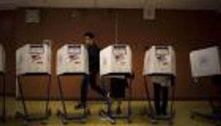 إنفوجراف.. الشباب الأمريكي عازف عن الانتخابات الأمريكية