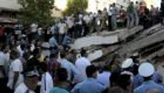 بالفيديو.. قتيلان و24 جريحًا بانهيار مبنى في الدار البيضاء