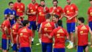 انقسام جماهيري في مران إسبانيا بسبب بيكيه