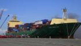 تزايد الضغوط على صناعة الملاحة البحرية لتحديد أهداف لانبعاثات الكربون