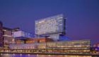 "تلال العين وكليفلاند وعالم فيراري" تروج للسياحة في أبوظبي