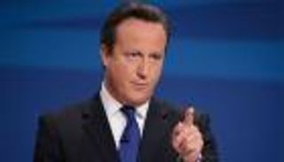 كاميرون يحذر: الصحة والمعاشات سيتأثران بخروج لندن من أوروبا 