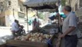 بالفيديو.. شبح أزمة إنسانية في أحياء المعارضة بحلب