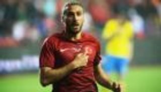 مدرب تركيا يفاجئ كرواتيا بطوسون بدلا من يلمظ