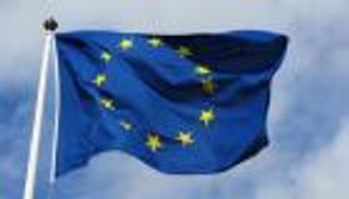 حيازات السيولة لدى المستثمرين الأكبر منذ 15 عاما