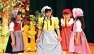 انطلاق المنافسات الختامية من مهرجان الشارقة للمسرح المدرسي