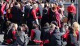 اليونايتد يكافئ جماهير مباراة 