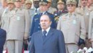 الجيش الجزائري يقدم أول تفسير لغنائمه الكبيرة من الإرهابيين