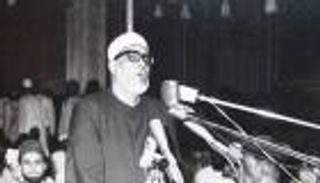 الشيخ الحصري.. صوت عذب جاب العالم وأخشع الغرب للقرآن