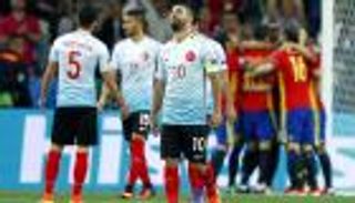 أردا توران يفكر في الاعتزال الدولي‎