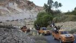 طائرات موالية لحكومة شرق ليبيا تقصف مسلحين في درنة