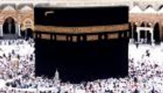 الشمس تتعامد على الكعبة المشرّفة ظهر الجمعة