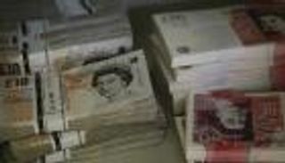 الاسترليني يهبط لأدنى مستوياته أمام الدولار منذ 31 عاما