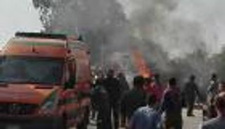 مصرع 9 في احتراق سيارة بعد انقلابها بمصر