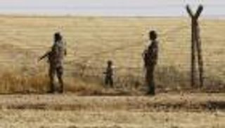 مقتل 3 من أفراد الأمن الأتراك في انفجار سيارة جنوب شرق البلاد