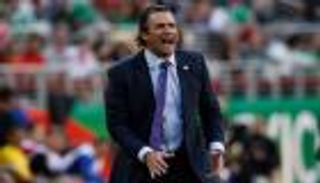 مدرب تشيلي فخور بالفوز على "أفضل منتخب في العالم"