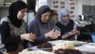 بالصور.. أردنيات يحولن "الطبخ" من هواية إلى مهنة