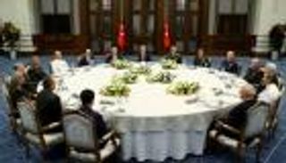 أردوغان يبقي على