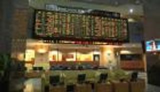 أسهم البنوك والعقار تهبط ببورصات الإمارات نهاية الجلسة