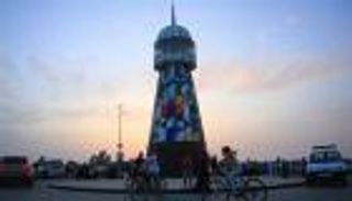 في غزة منارة ولدت من دمار الحرب