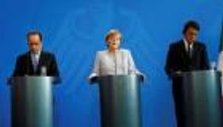 هولاند: على موسكو وواشنطن قصف جبهة النصرة .. وداعش يتراجع