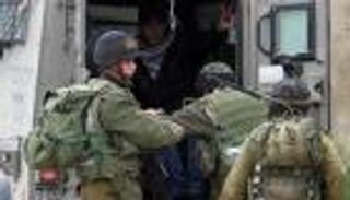 إسرائيل تعتقل 10 بالخليل وجنازة عسكرية لمنفذ عملية "بيت أيل"