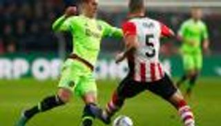 أياكس وأيندهوفن يستعدان لجولة حسم لقب الدوري الهولندي