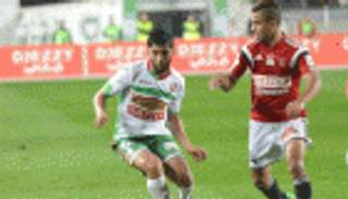 أمير قاراوي يفضل البقاء مع المولودية عن العودة إلى سطيف