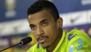 جوستافو يصدم السامبا بمغادرة معسكر الإعداد لكوبا أمريكا