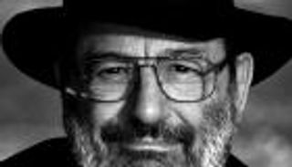 لماذا اشتُهر إمبرتو إيكو بـ