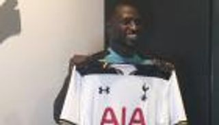 رسميا.. توتنهام يهزم إيفرتون ويفوز بصفقة سيسوكو