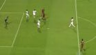 بالفيديو.. مهاجم الوحدة يرفض انطلاقة مثالية بسبب