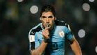 شخصية كارتونية تظهر في احتفال سواريز بهدفه أمام باراجواي