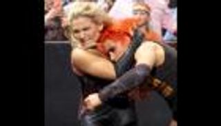 نتاليا تعتدي على بيكي لينش للمرة الثالثة خلال 3 أسابيع