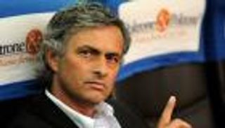 مورينيو يضع شرطا وحيدا لاستمرار المنافسة في "البريميرليج"