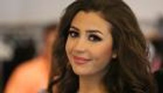 جنات تنشر صورة لتشويق جمهورها قبل إطلاق 