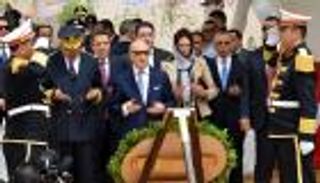 بالصور.. 6 رسائل تحملها زيارة السبسي 