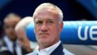 ديشامب مستمر مع فرنسا في تصفيات المونديال