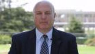 إصابة سفير إسرائيل بمصر بجرح في أصبعه.. والسبب