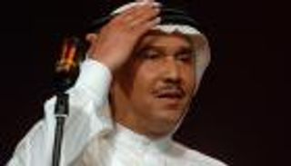 محمد عبده يعود للمسارح السعودية في حفل لم تحضره النساء