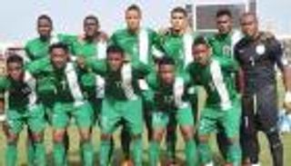 الفيفا يهدد نيجيريا بالتجميد بسبب تدخل القضاء