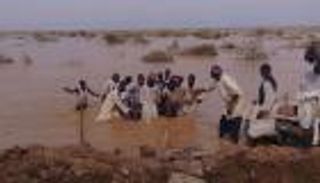 مصرع 100 وتدمير آلاف المنازل في فيضانات مدمرة بالسودان
