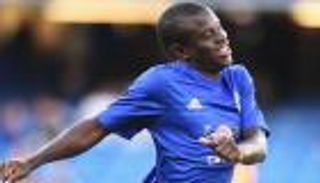 كانتي ينال إنذارا في أول 3 دقائق مع تشيلسي بـ