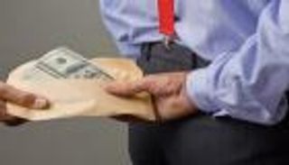 إنفوجراف.. كيف تدمر الرشاوى الاقتصاد العالمي؟