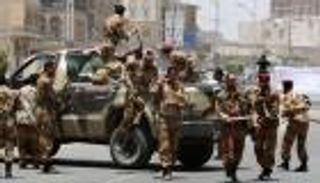 التحالف يرد على خروقات الحوثيين بغارة على معسكر العرقوب 