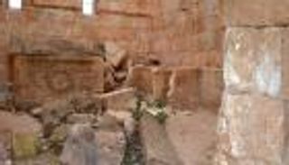 بعد سرقة تماثيل 